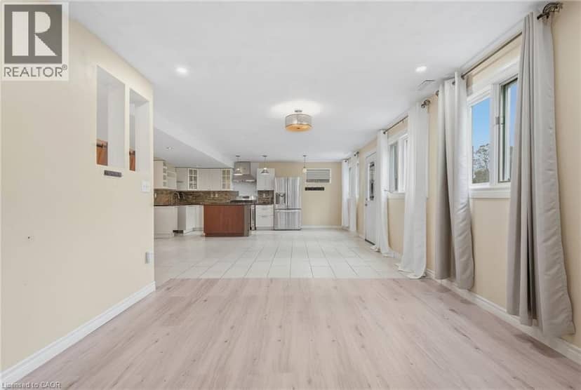 430 WINNIETT Street — photo 33 of 40