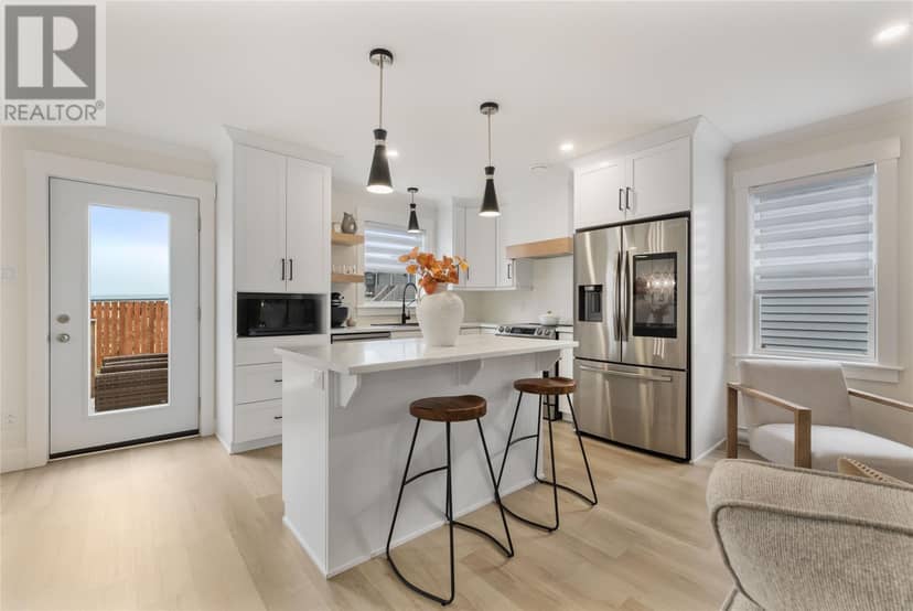 8 Rembrandt Boulevard — photo 12 of 36