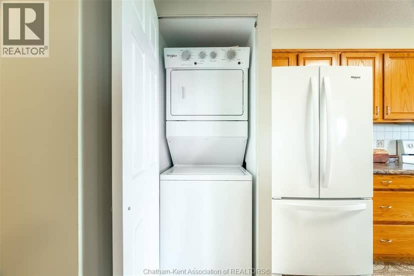 10 Van Allen AVENUE Unit# 903 — photo 13 of 32