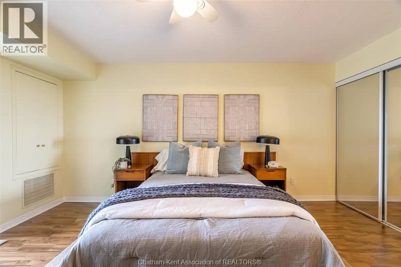 10 Van Allen AVENUE Unit# 903 — photo 19 of 32