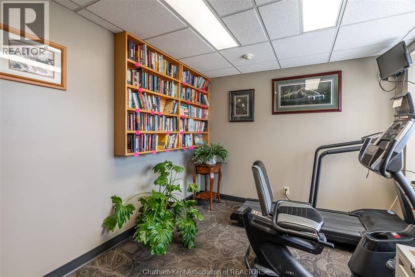 10 Van Allen AVENUE Unit# 903 — photo 29 of 32