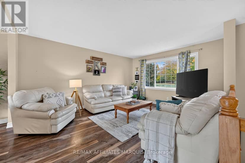113 Bay Road — photo 10 of 40