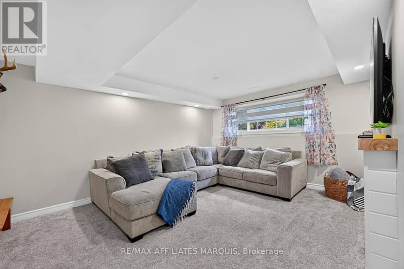 113 Bay Road — photo 32 of 40