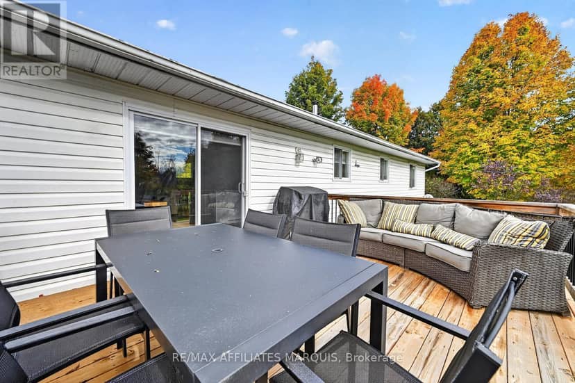 113 Bay Road — photo 40 of 40