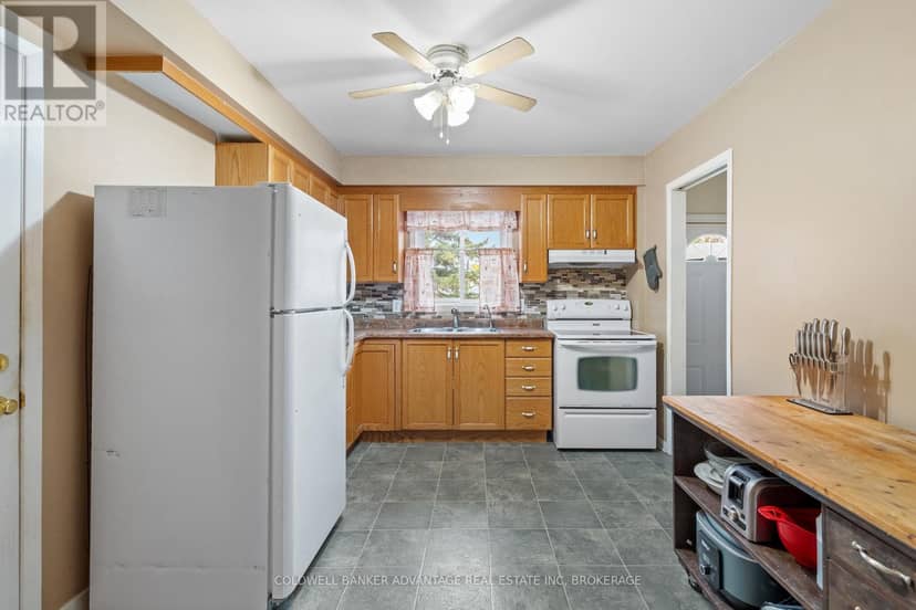 18 Joshua Court — photo 12 of 35
