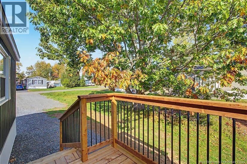 67 Leafwood Crescent — photo 24 of 39