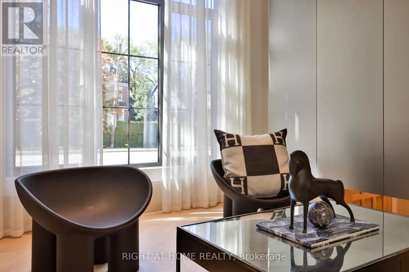 127 Yonge Boulevard, Toronto, photo 5