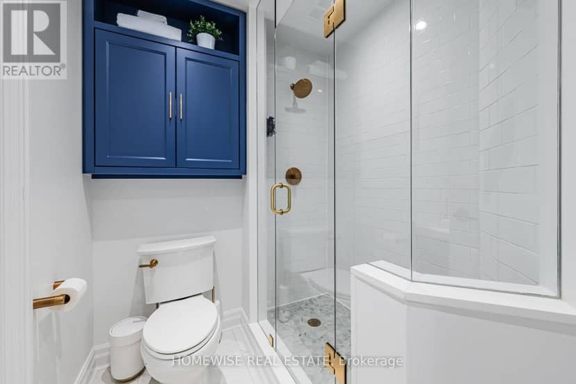 403 - 11 Soho Street — photo 22 of 27