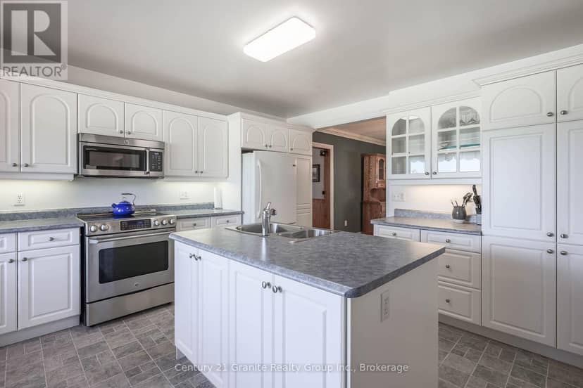 224 Burnt River Road — photo 12 of 40