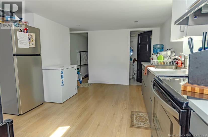 143 Elliott Row — photo 4 of 22