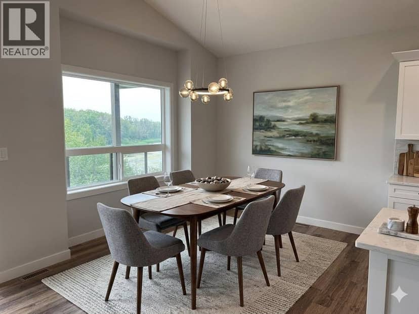 8 Henner's Place — photo 13 of 35