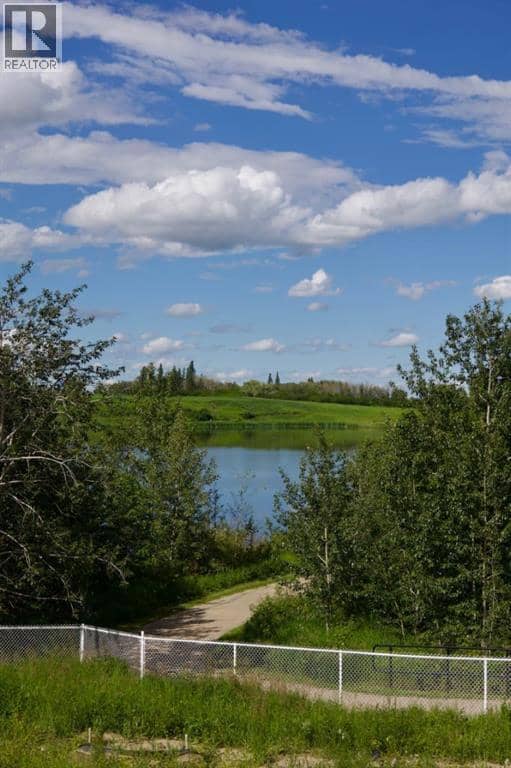 8 Henner's Place, Lacombe, photo 6