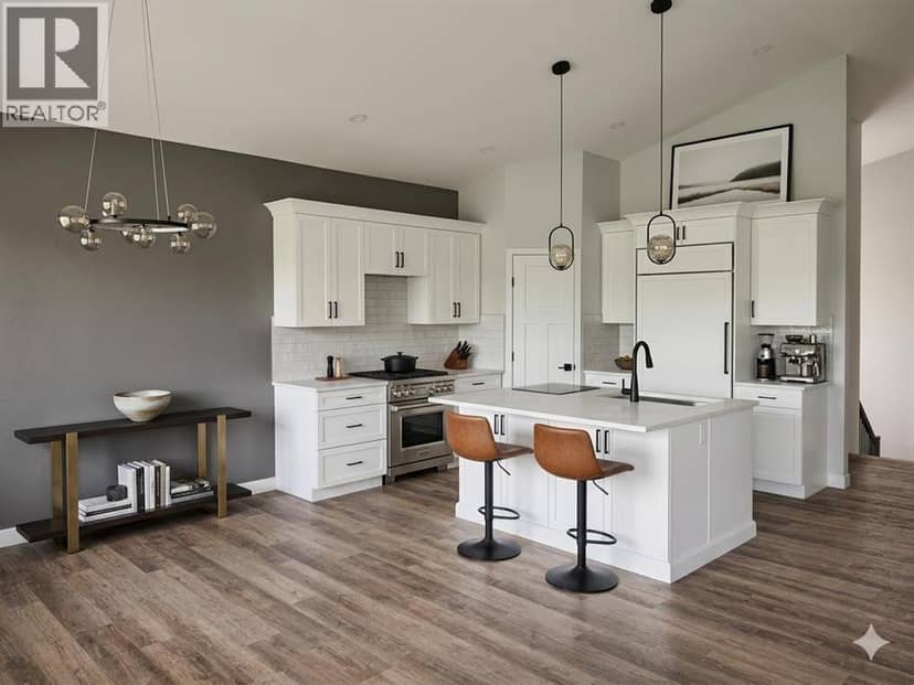 8 Henner's Place — photo 16 of 35