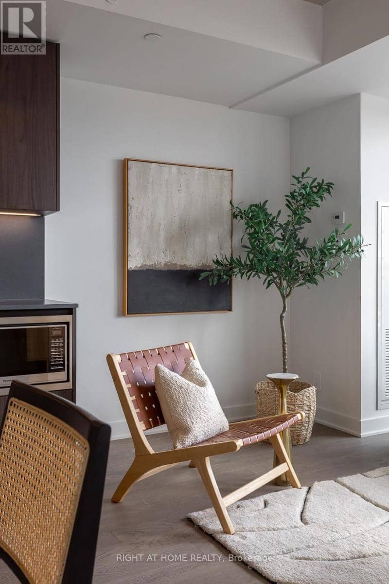 524 - 2720 Dundas Street W, Toronto, photo 3