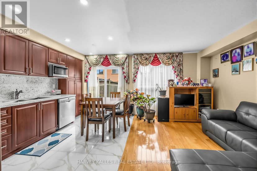 39 Ridgefield Court — photo 11 of 31