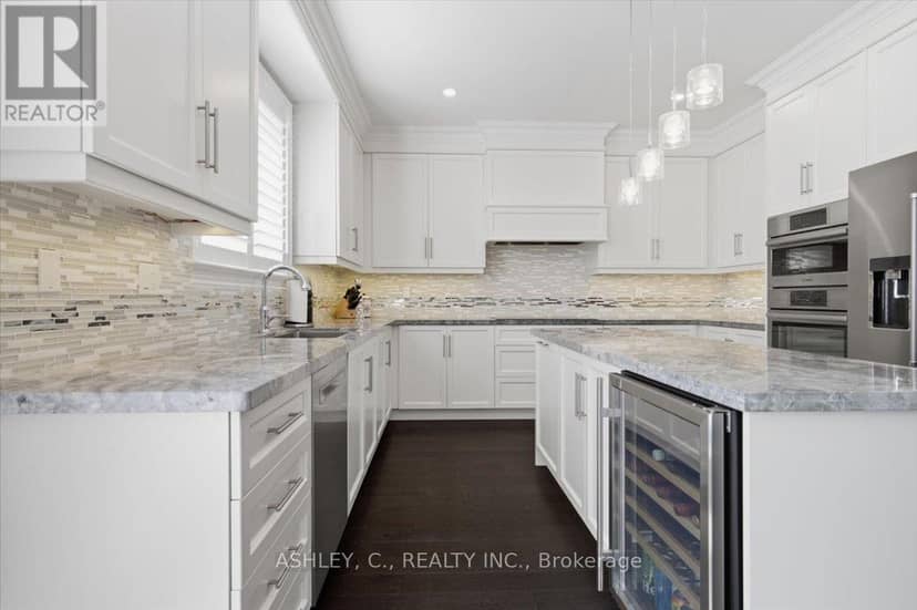 2177 Vineland Crescent — photo 10 of 40