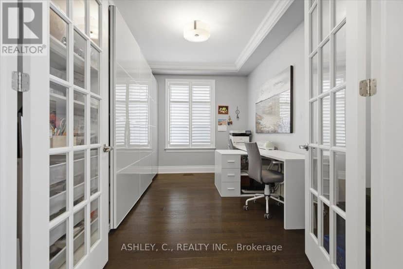 2177 Vineland Crescent — photo 18 of 40