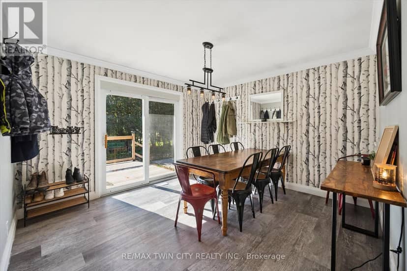 15 Emma Street — photo 15 of 40