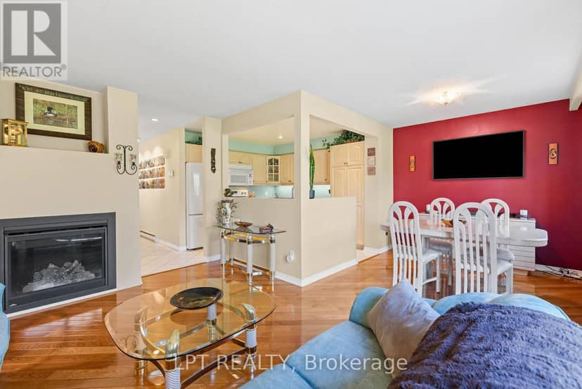 16 - 433 May Street — photo 11 of 38