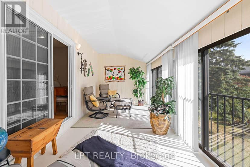 16 - 433 May Street — photo 24 of 38
