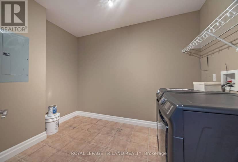 1202 - 250 Pall Mall Street — photo 35 of 40
