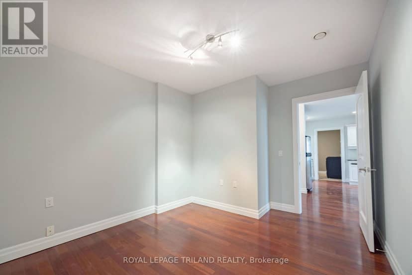 1202 - 250 Pall Mall Street, London East, photo 5