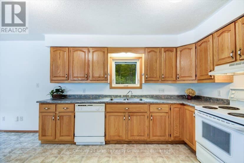 66 Hastings Street S, Bancroft, photo 6