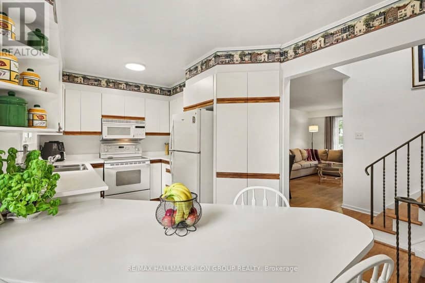 16 Eastpark Drive — photo 9 of 24