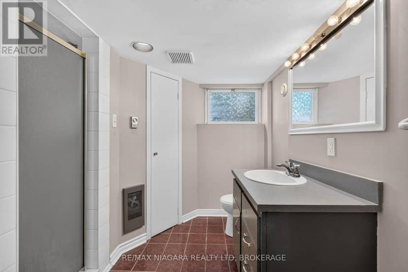 5657 Prince Edward Avenue — photo 26 of 40