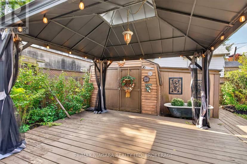 5657 Prince Edward Avenue — photo 39 of 40