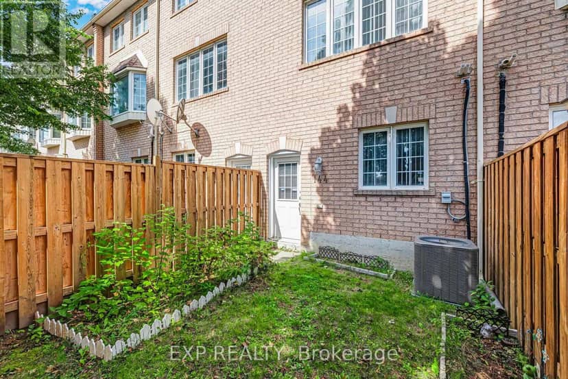 144 Bartley Drive, Toronto, photo 2