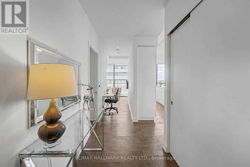 PH2 - 185 Roehampton Avenue — photo 12 of 40