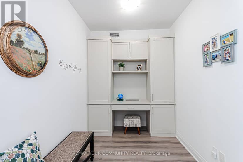 309 - 10 Gatineau Drive — photo 20 of 35