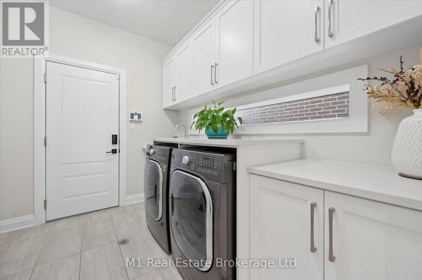 545 Bridgemill Crescent — photo 18 of 40