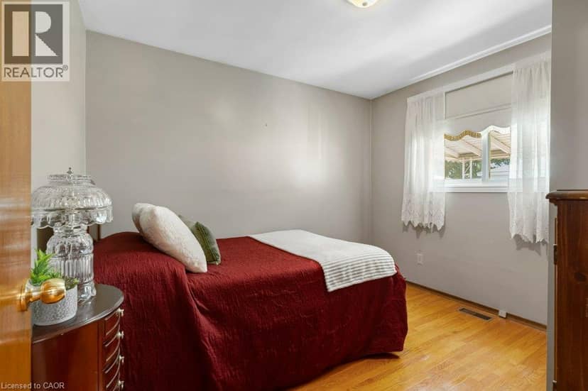 222 THUNDERBIRD Drive — photo 20 of 40