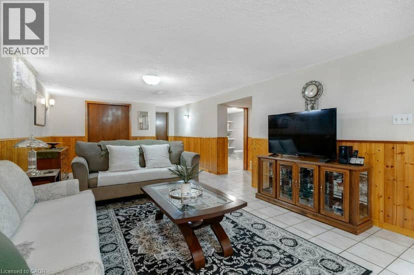222 THUNDERBIRD Drive — photo 31 of 40