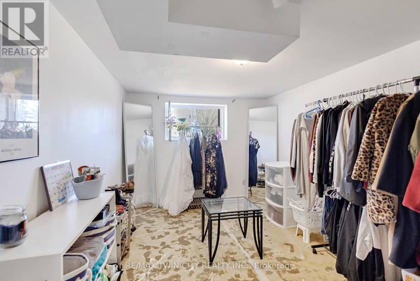 36 Valerie Court — photo 27 of 40