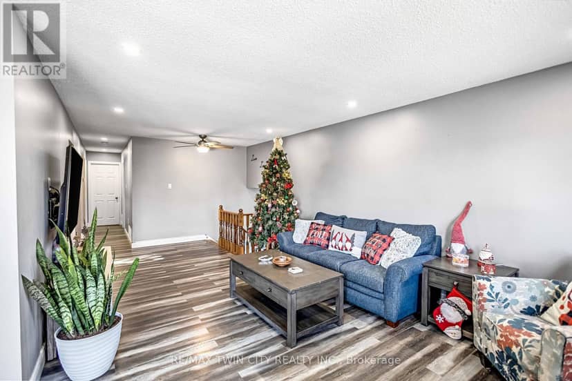 36 Valerie Court — photo 6 of 40
