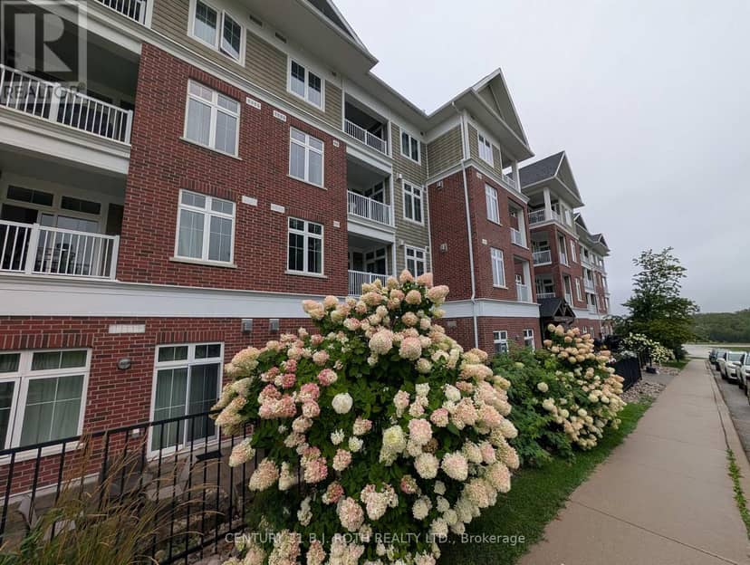 302 - 40 Horseshoe Boulevard — photo 1 of 32
