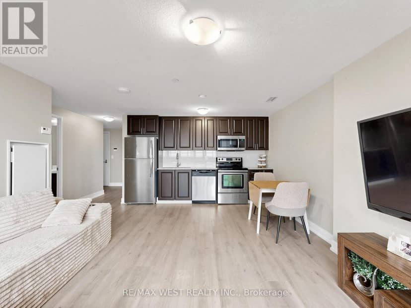 608 - 3091 Dufferin Street — photo 17 of 40