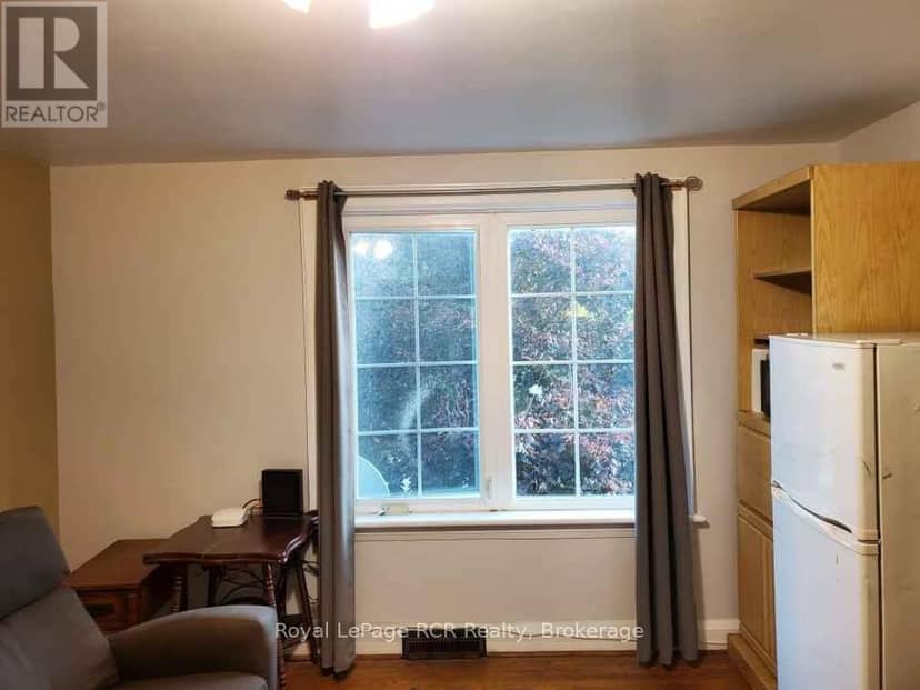 376 George Street E — photo 12 of 29