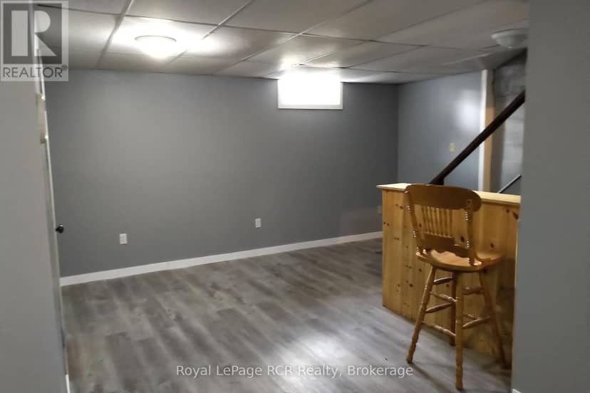 376 George Street E — photo 22 of 29