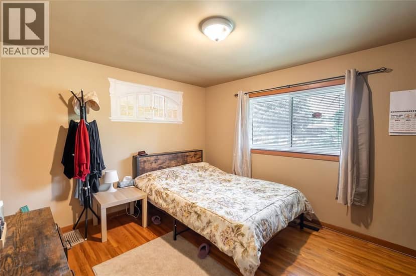 8 Parry Drive — photo 11 of 36