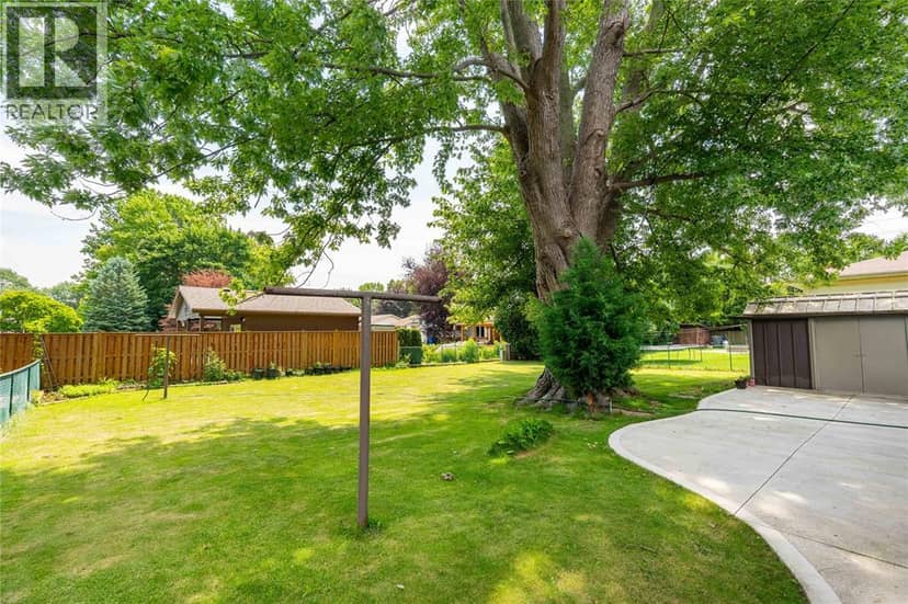 8 Parry Drive — photo 23 of 36