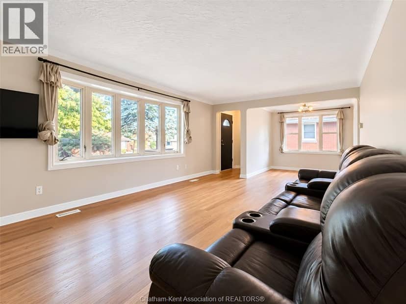 10 Birchwood STREET — photo 15 of 40