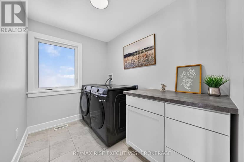 14 Park Crescent — photo 26 of 40