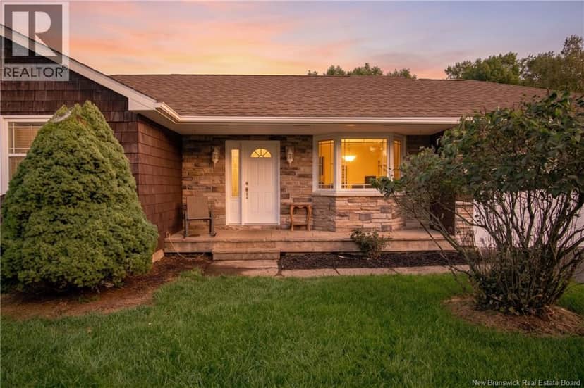 17 Lionel Drive — photo 4 of 40