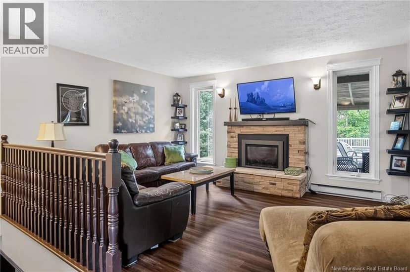 17 Lionel Drive — photo 8 of 40