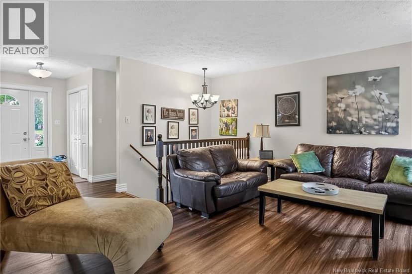 17 Lionel Drive — photo 7 of 40