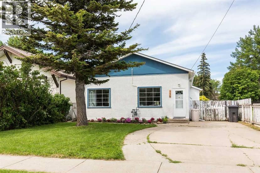 116 S 1 Street W, Magrath, photo 2